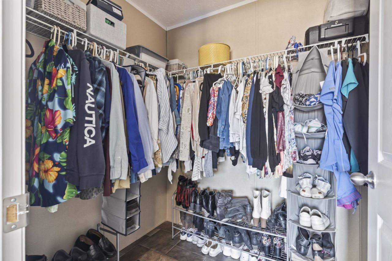 4555 Manitook Dr. Photo 11