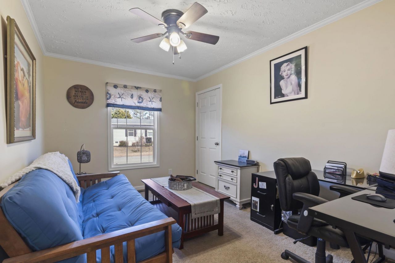 4555 Manitook Dr. Photo 14