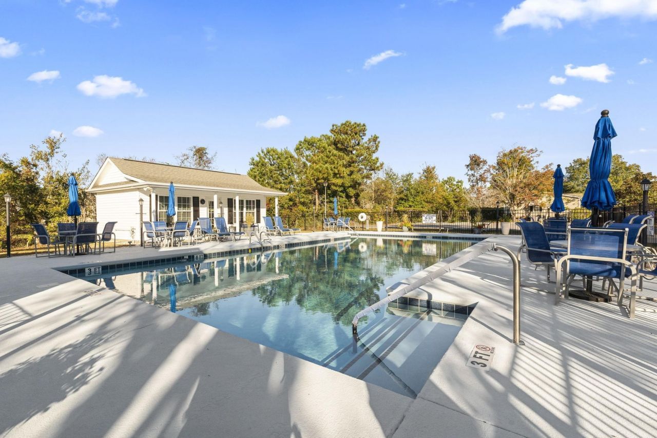 4555 Manitook Dr. Photo 20