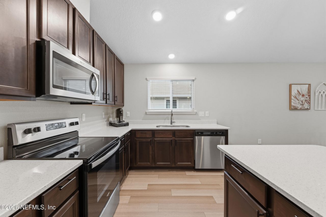 589 Wild Rose Lane, Jacksonville, FL 32218 Photo