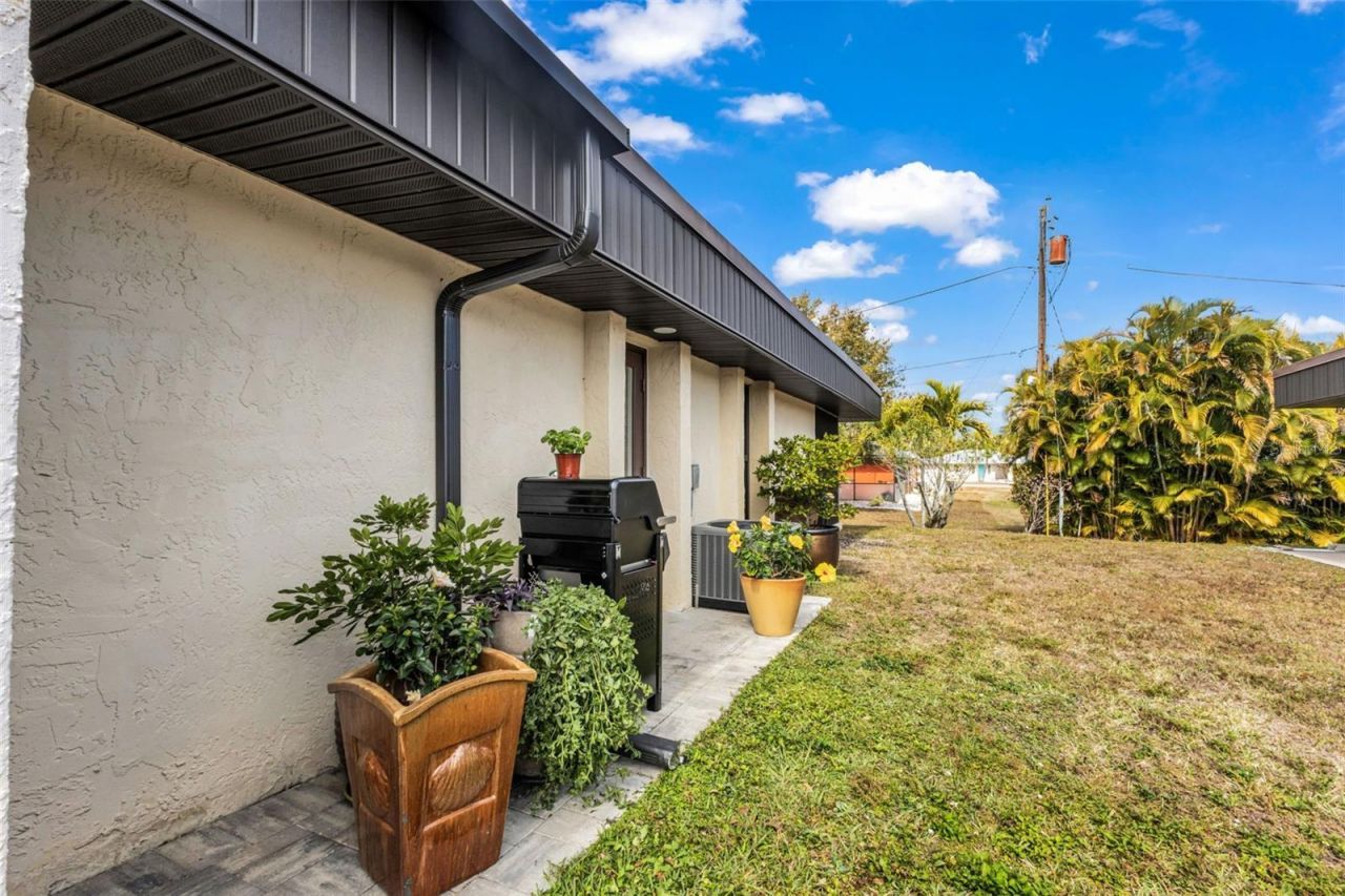 232 W Henry Street, Punta Gorda, FL 33950 Photo