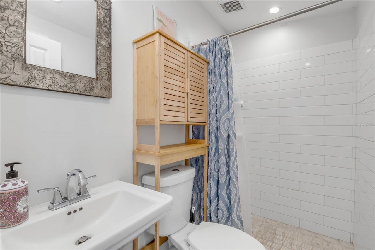 3054 N Dixie Freeway, New Smyrna Beach, FL 32168 Photo