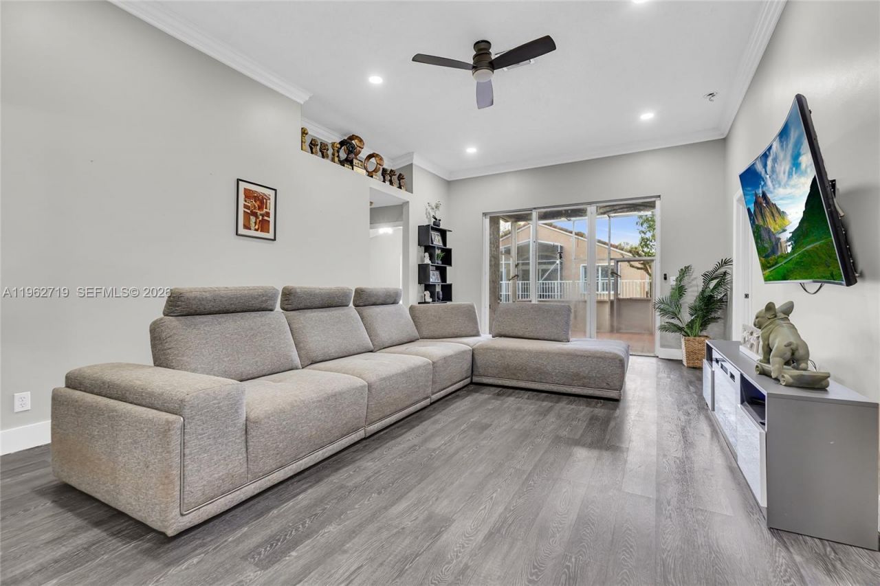 14325 NW 14th Ct , Pembroke Pines, FL 33028 Photo