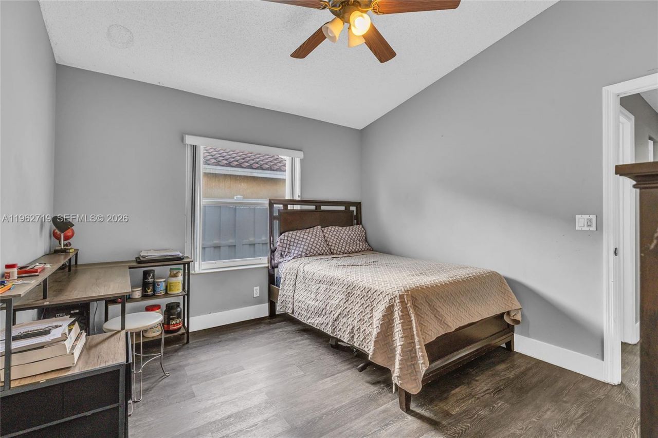 14325 NW 14th Ct , Pembroke Pines, FL 33028 Photo