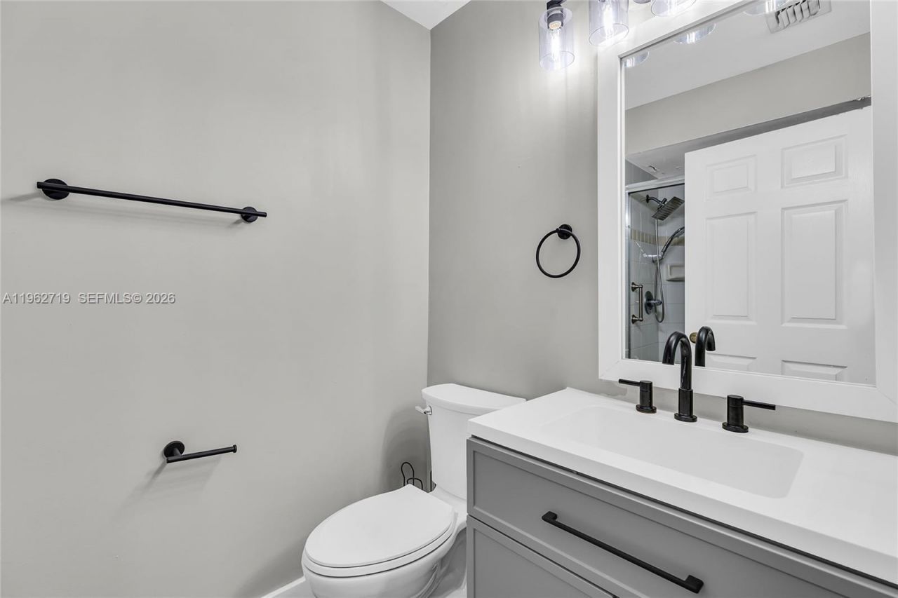 14325 NW 14th Ct , Pembroke Pines, FL 33028 Photo