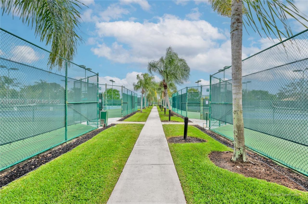 14325 NW 14th Ct , Pembroke Pines, FL 33028 Photo