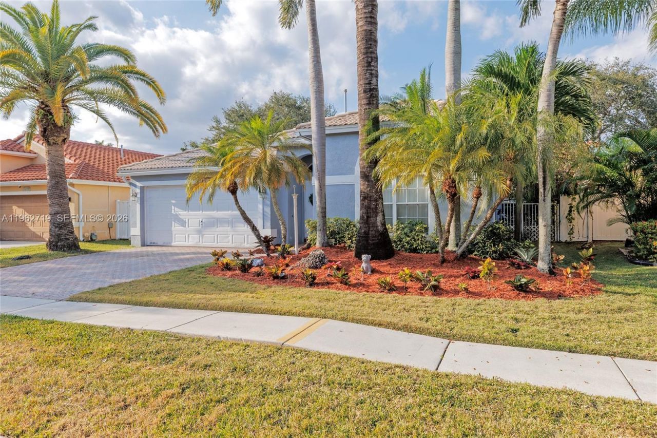 14325 NW 14th Ct , Pembroke Pines, FL 33028 Photo