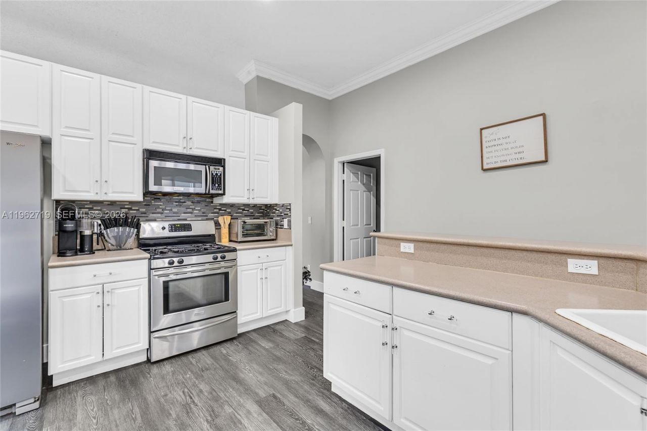 14325 NW 14th Ct , Pembroke Pines, FL 33028 Photo