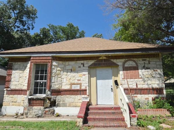 616 Parkview Avenue , Dallas, TX 75223