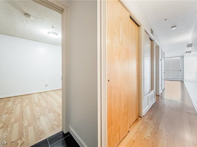 2222 Detroit Avenue, Unit 917, Cleveland, OH 44113 Photo 3