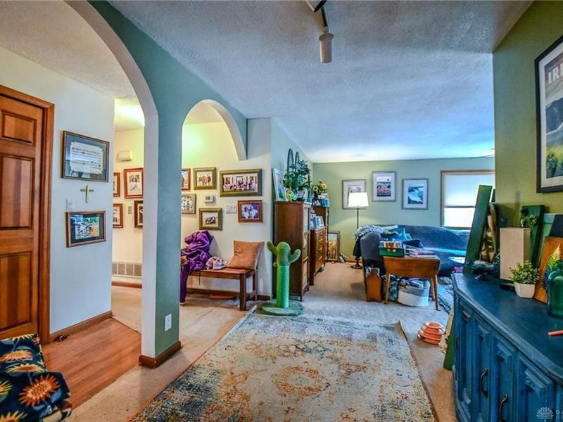 2085 Regent Park Drive, Bellbrook, OH 45305 Photo 4