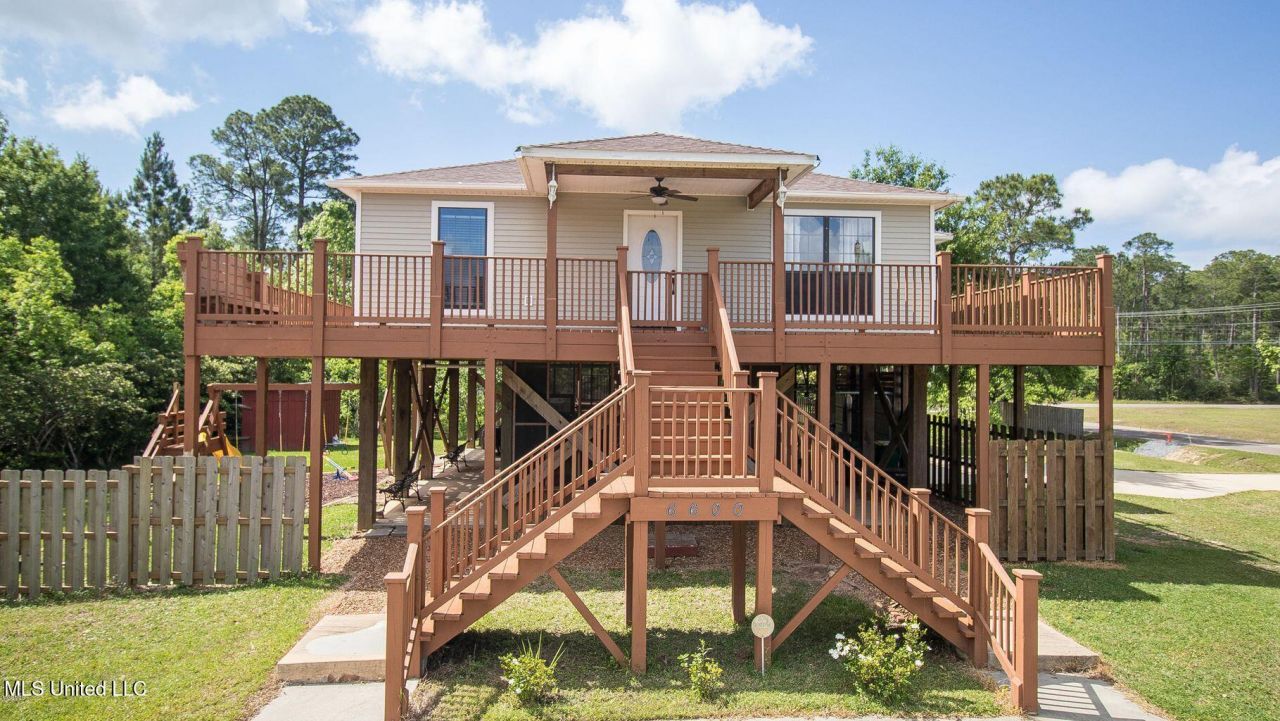 6600 Martinique Drive, Biloxi, MS 39532 Main Photo