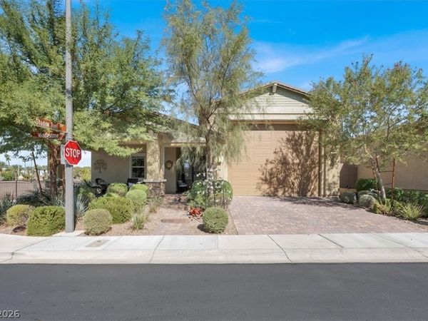 400 Middlestone Avenue , Henderson, NV 89011