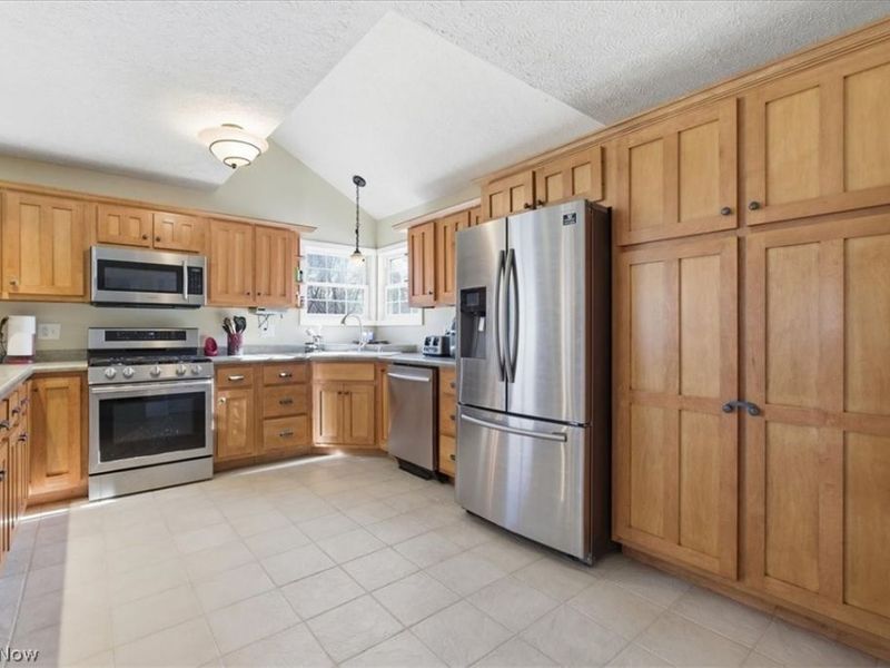 1818 New England Ridge Road, Washington, WV 26181 Photo 14