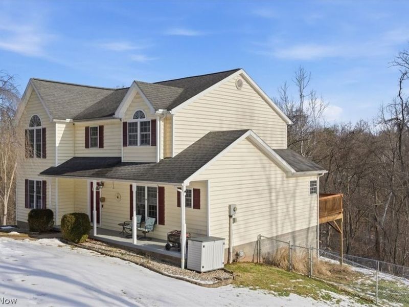 1818 New England Ridge Road, Washington, WV 26181 Photo 2