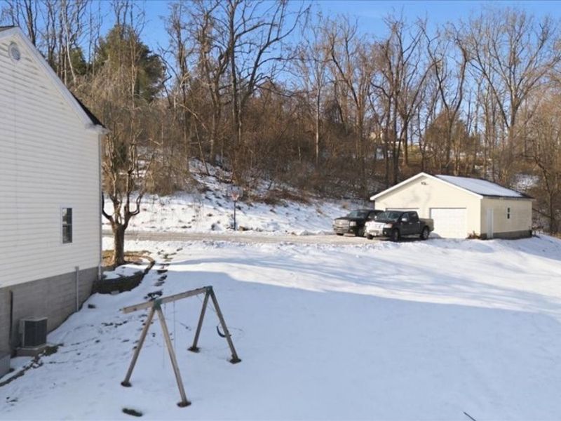 1818 New England Ridge Road, Washington, WV 26181 Photo 8