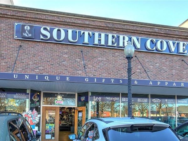 39 S Public Square , Cartersville, GA 30120