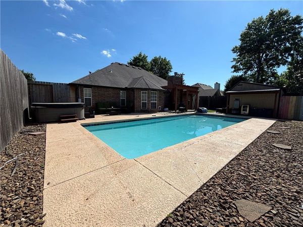 3603 W Hemlock Street, Rogers, AR 72756