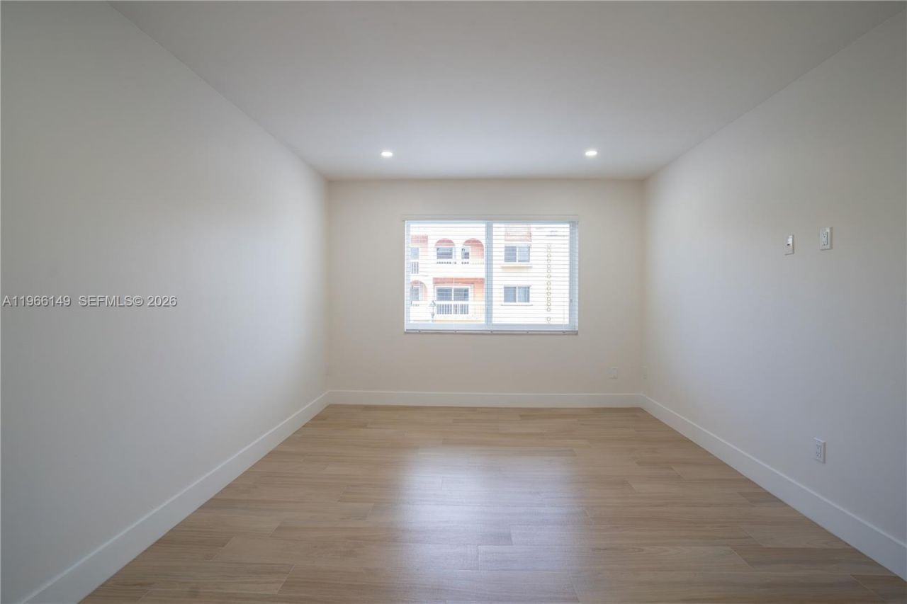 7720 Camino Real, Unit E-307, Miami, FL 33143 Photo