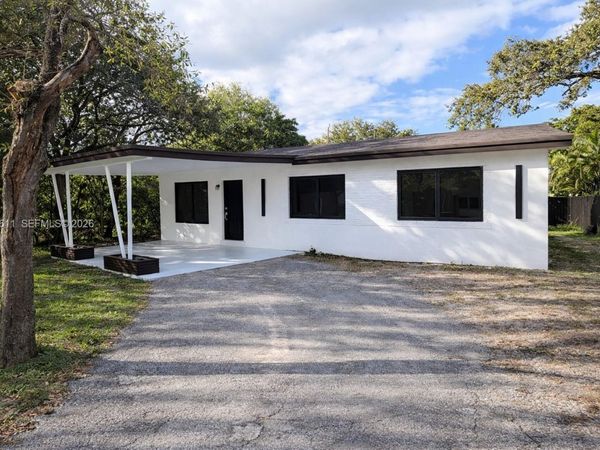 6849 SW 12th St, Pembroke Pines, FL 33023