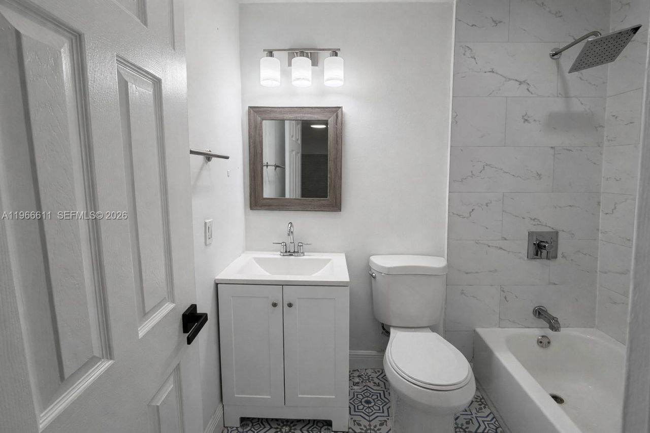 6849 SW 12th St, Pembroke Pines, FL 33023 Photo