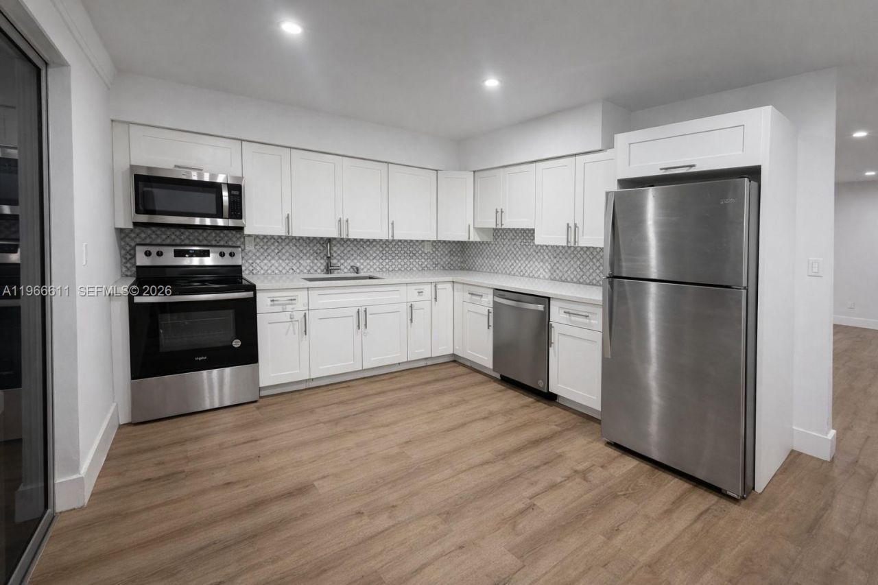 6849 SW 12th St, Pembroke Pines, FL 33023 Photo