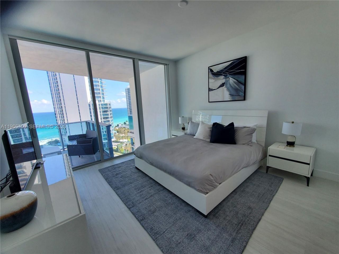 17550 Collins Ave , Unit 1403, Sunny Isles Beach, FL 33160 Photo