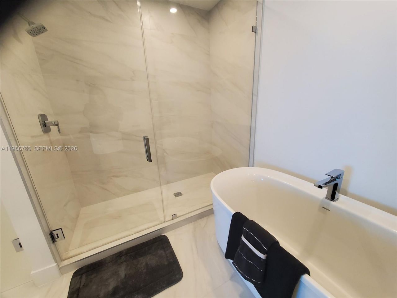 17550 Collins Ave , Unit 1403, Sunny Isles Beach, FL 33160 Photo