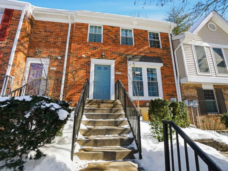 10810 Lakehurst Court, Unit 110, Sycamore Township, OH 45242 Photo 2