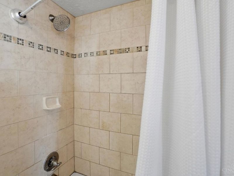 10810 Lakehurst Court, Unit 110, Sycamore Township, OH 45242 Photo 33