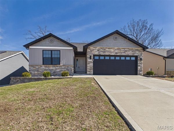 7990 Sonora Ridge, Caseyville, IL 62232