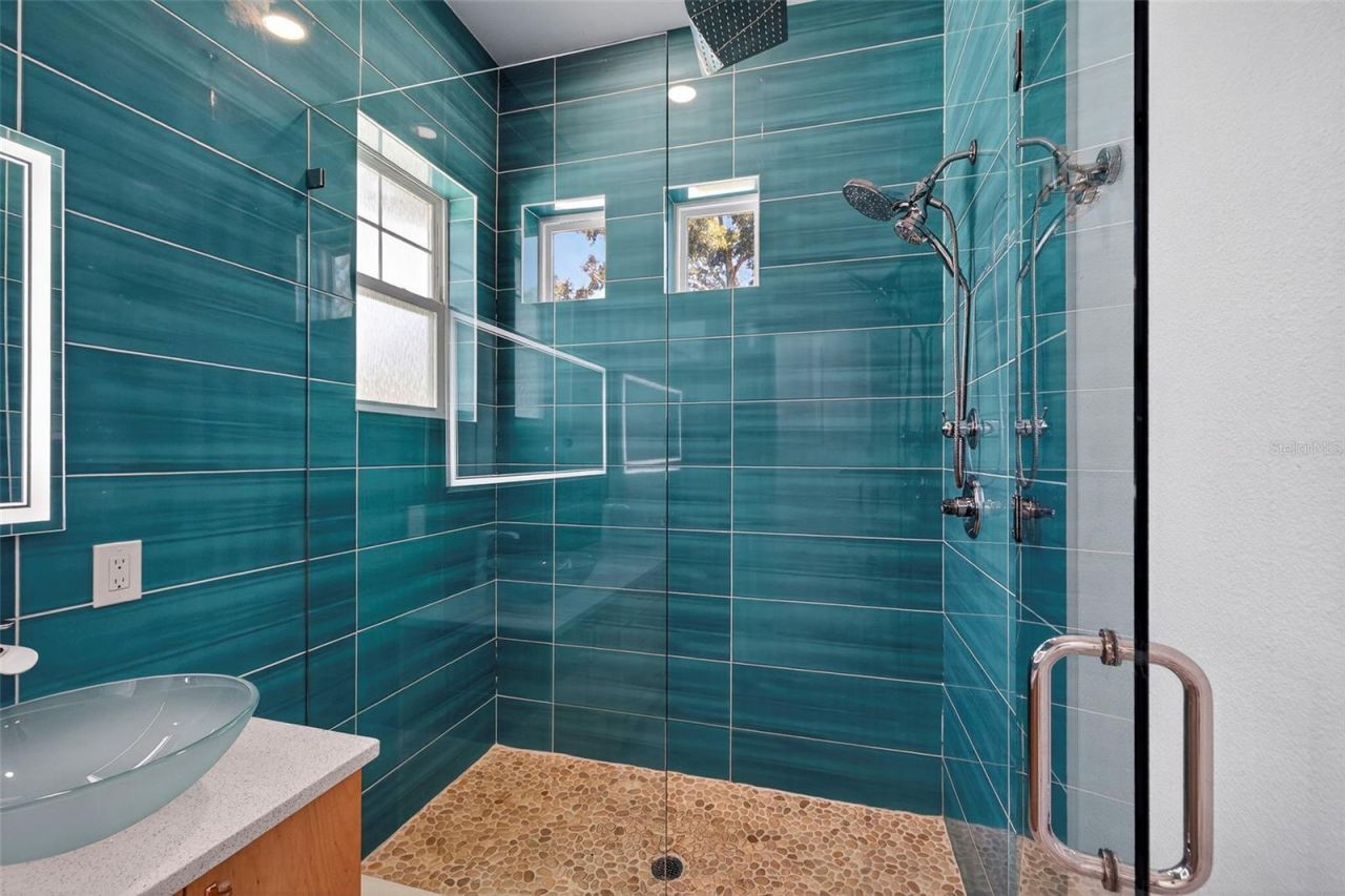 611 24th Avenue N, Saint Petersburg, FL 33704 Photo