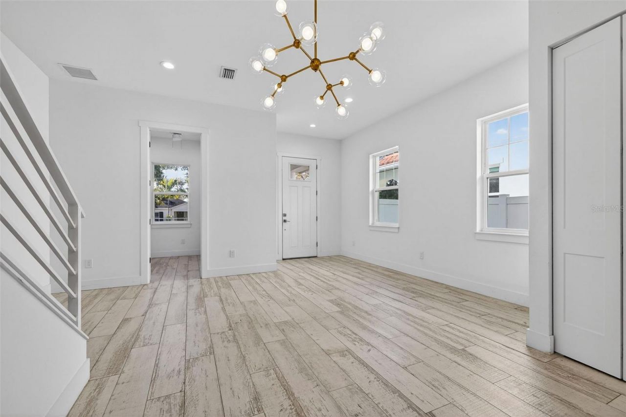 611 24th Avenue N, Saint Petersburg, FL 33704 Photo