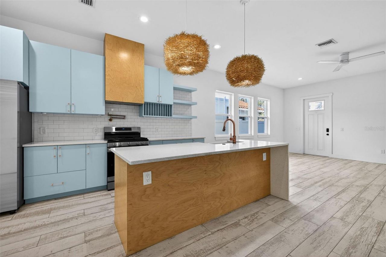 611 24th Avenue N, Saint Petersburg, FL 33704 Photo