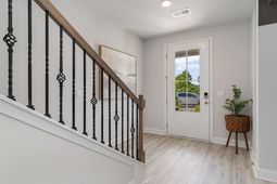 7009 Cinnamon Dr photo 4