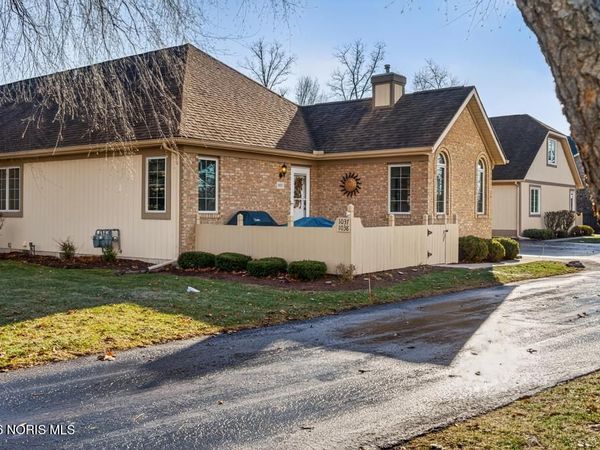 1037 Turnbury Lane, Perrysburg, OH 43551