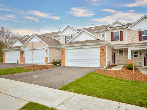 3907 Monica Lane, Unit 4, Johnsburg, IL 60051