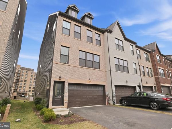 3537 STELLA BLUE DRIVE, HYATTSVILLE, MD 20782