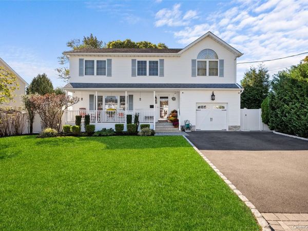 231 46th Street, Lindenhurst, NY 11757