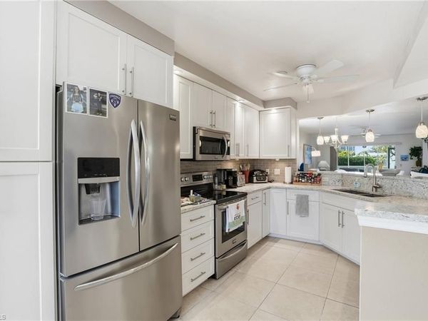 360 Horse Creek DR, Unit 101, NAPLES, FL 34110