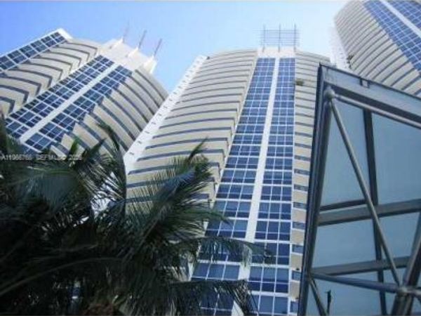 400 Alton Rd, Unit 905, Miami Beach, FL 33139