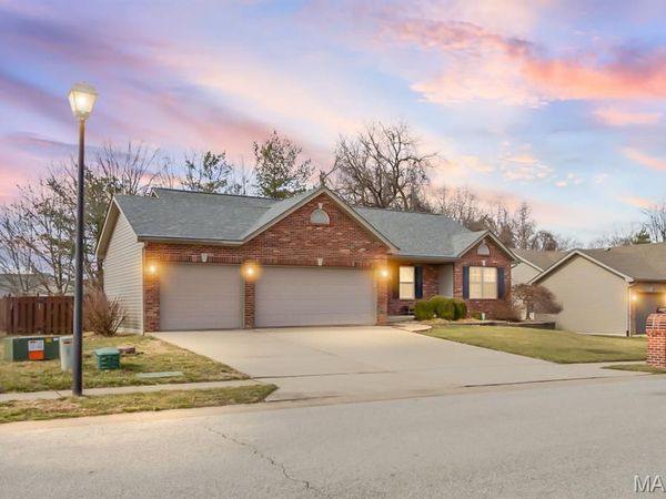 2527 Gecko Drive, Maryville, IL 62062