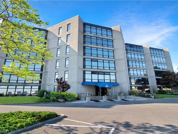 711 W Lakeshore Drive, Port Clinton, OH 43452