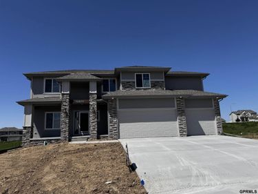 12606 Schirra Street, Papillion, NE 68138