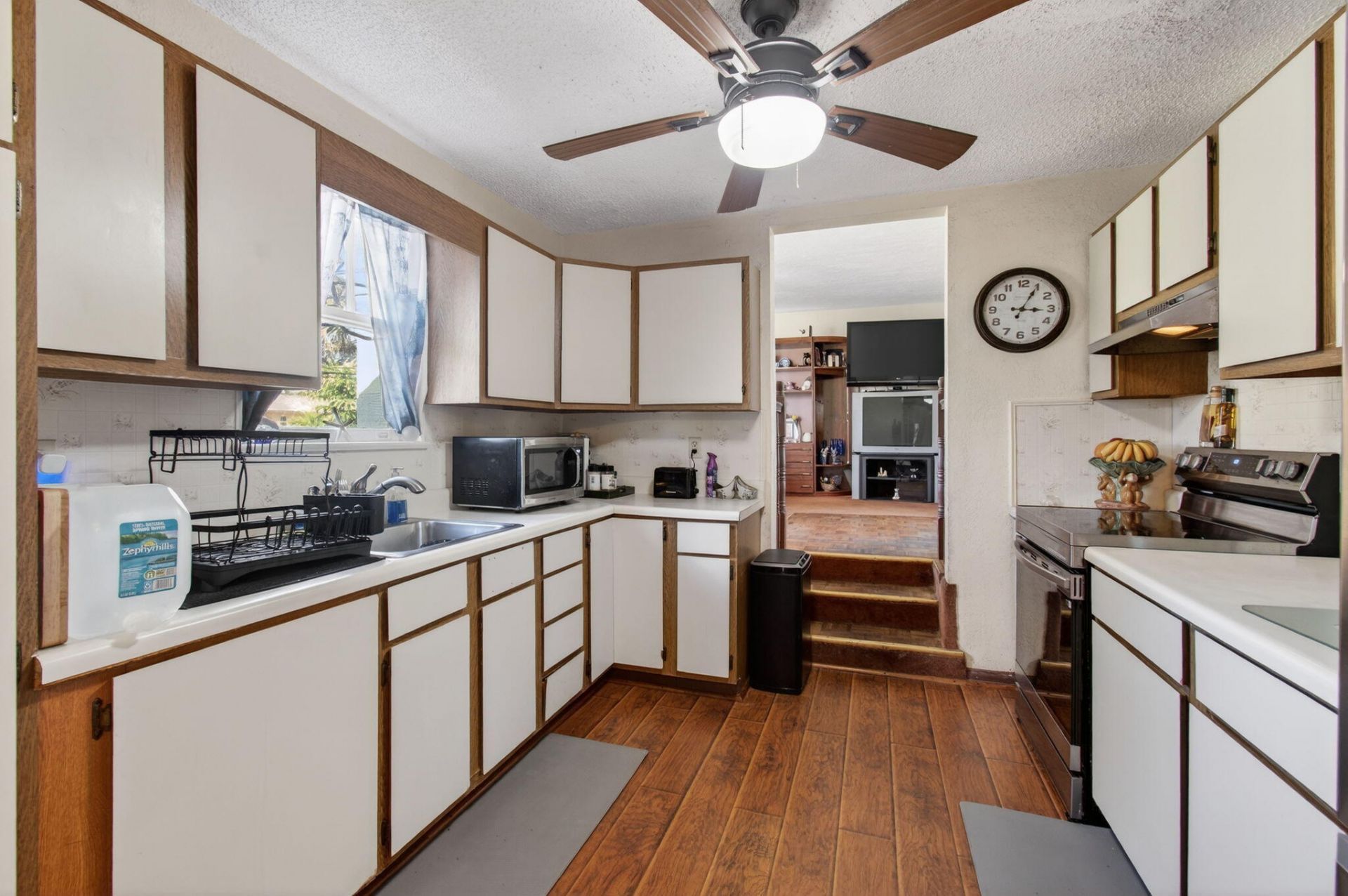 704 N Dixie Highway, Lantana, FL 33462 Photo