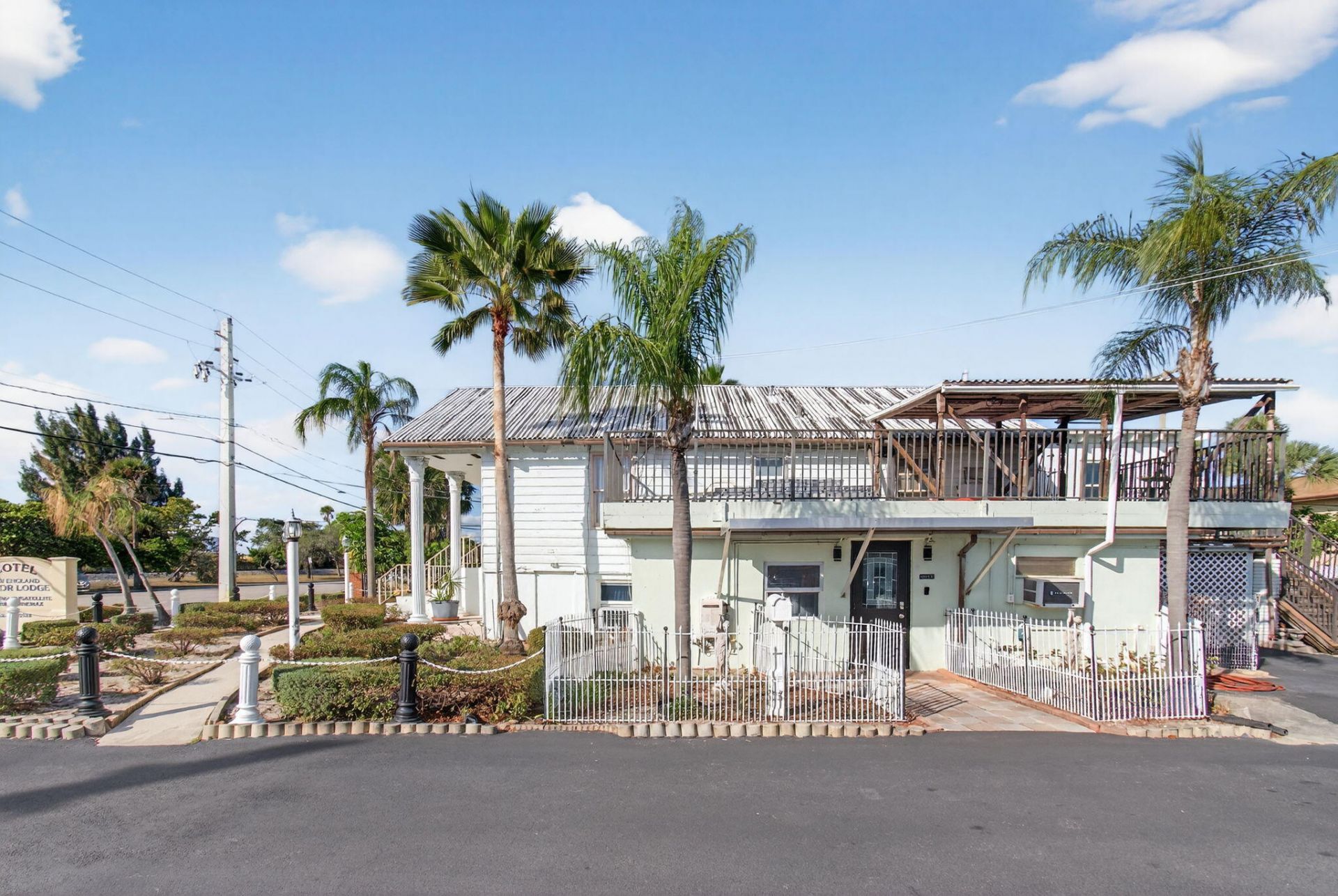 704 N Dixie Highway, Lantana, FL 33462 Photo