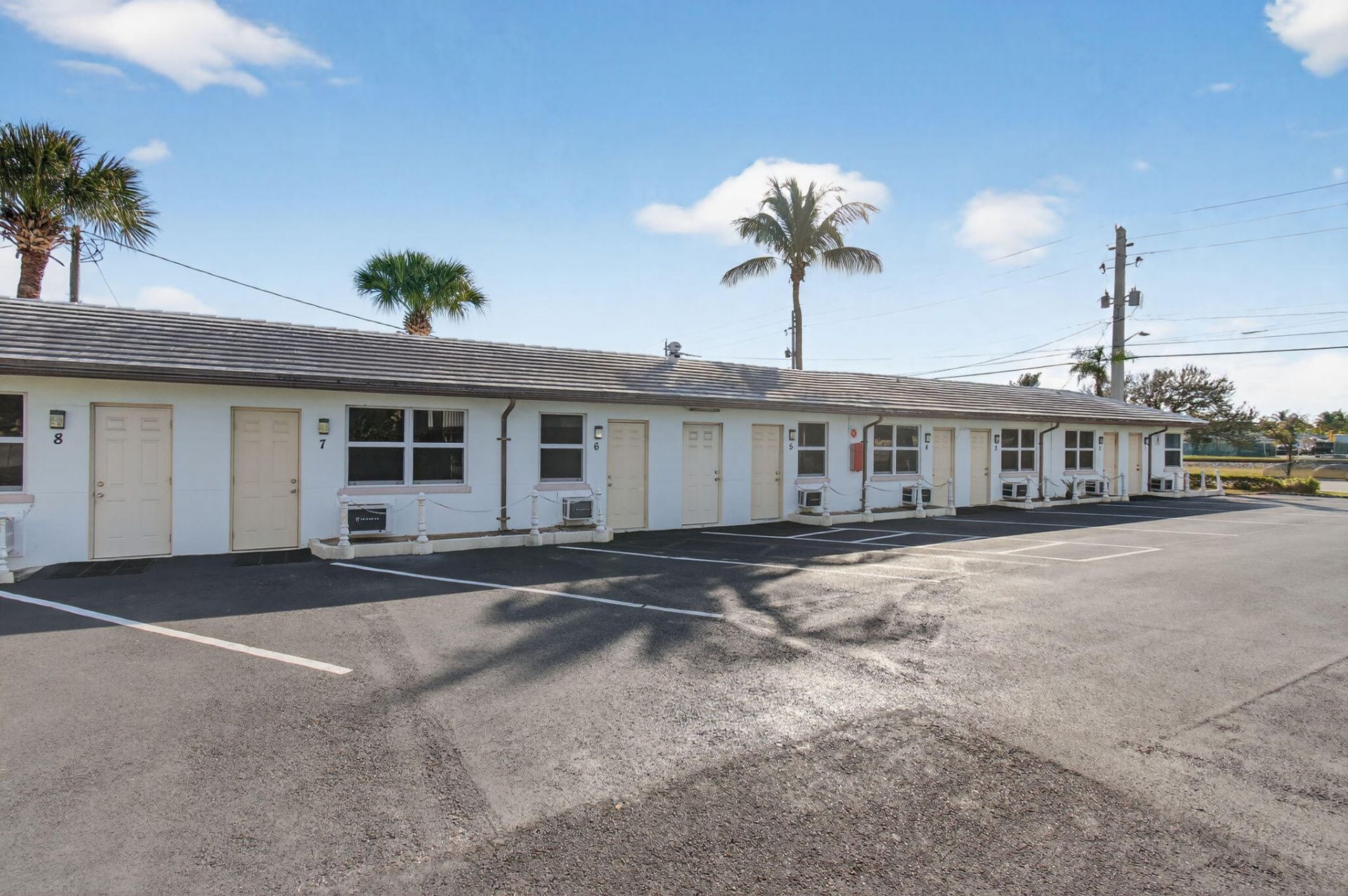 704 N Dixie Highway, Lantana, FL 33462 Photo