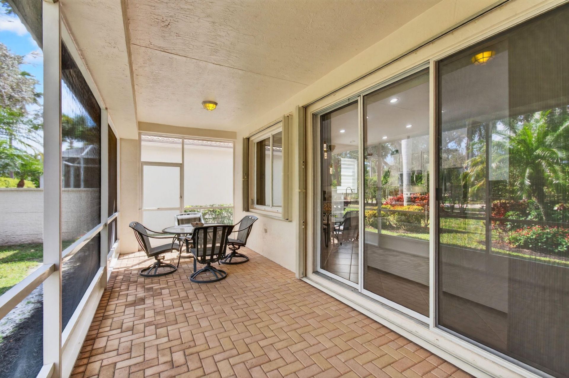 2320 Sapphire Circle, West Palm Beach, FL 33411 Photo