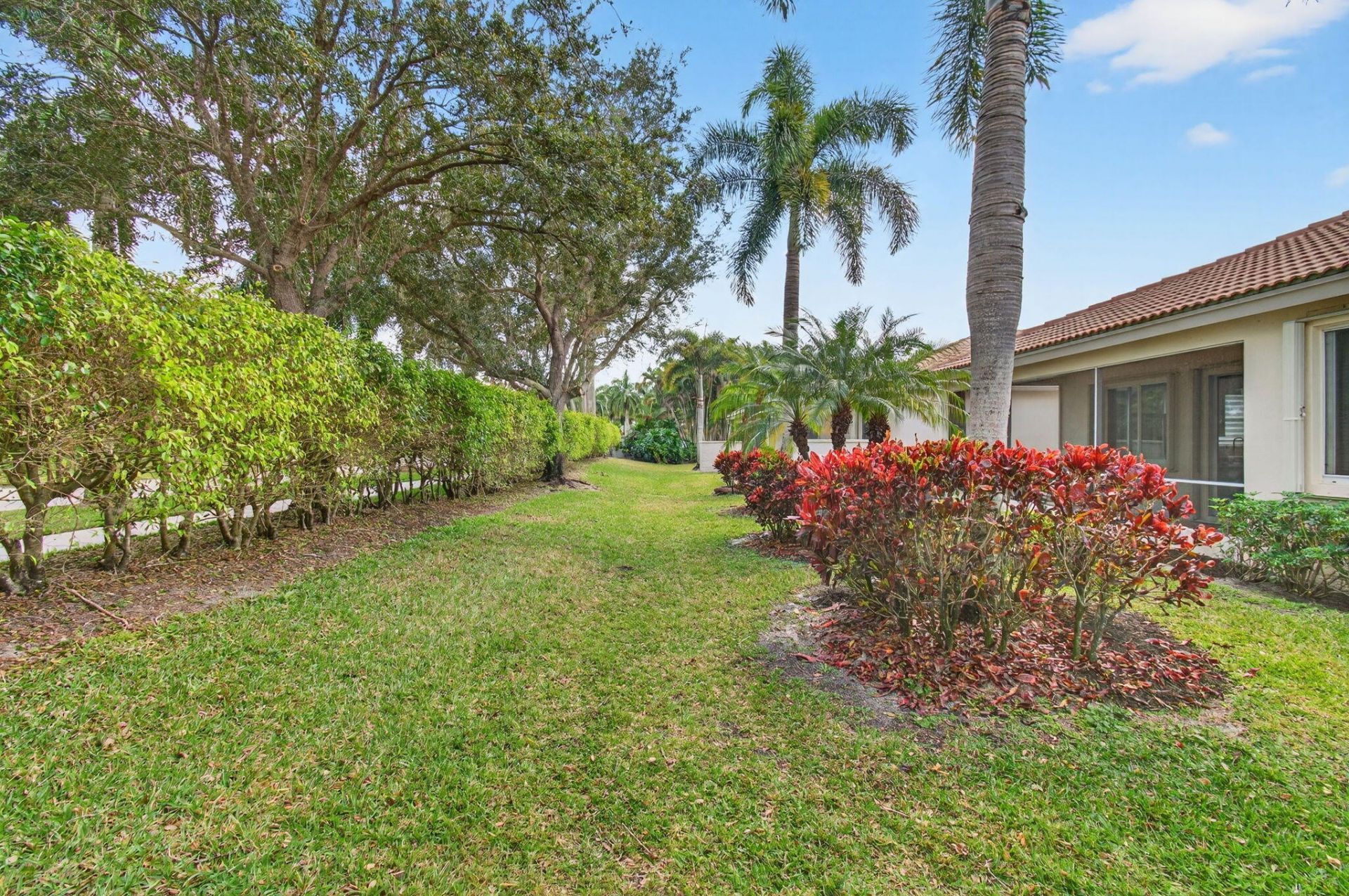 2320 Sapphire Circle, West Palm Beach, FL 33411 Photo