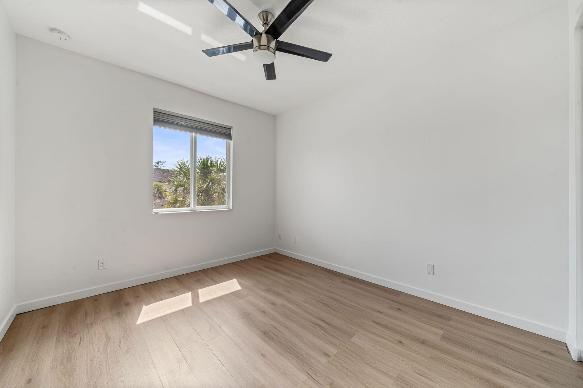 511 Pioneer Way, Royal Palm Beach, FL 33411 Photo